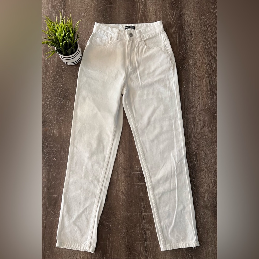 White tight jeans